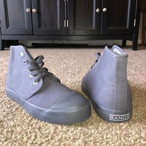 charcoal grey bangs